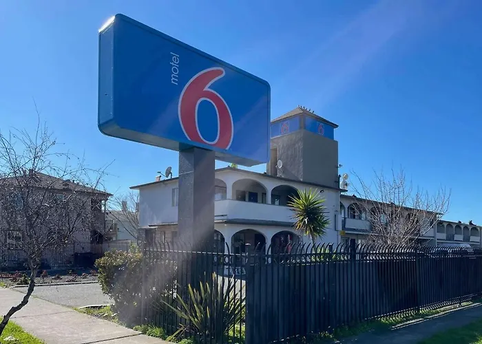 Motel 6 Richmond Ca Civic Center