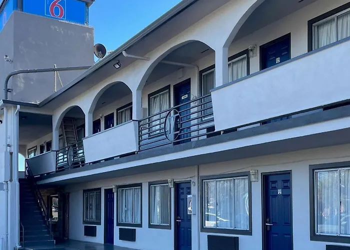 Motel 6 Richmond Ca Civic Center